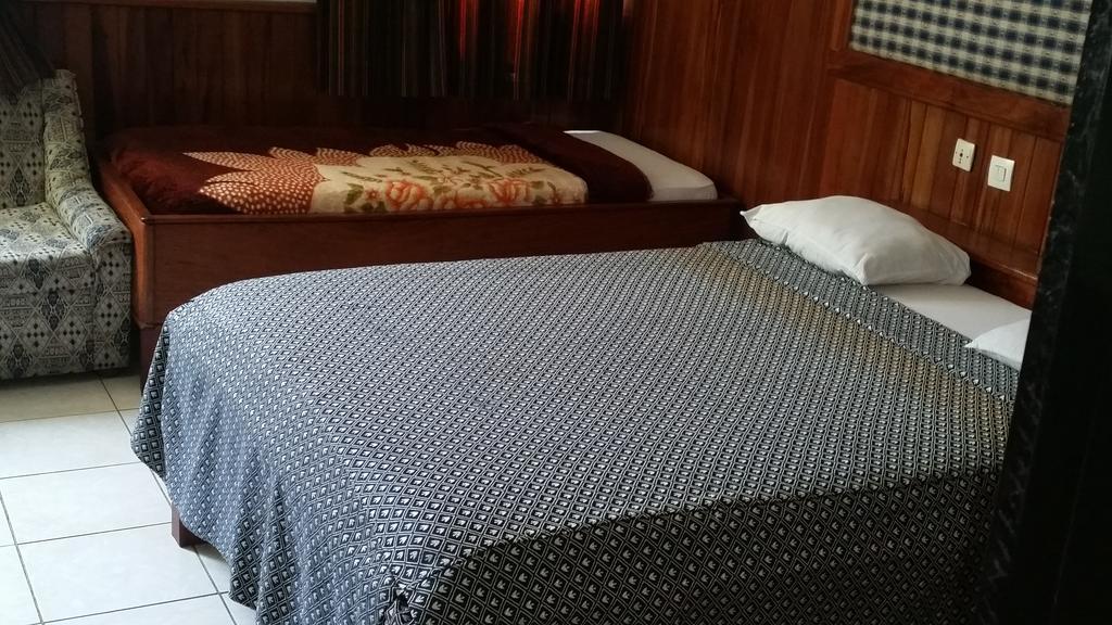 Saffana Hotel Douala Room photo